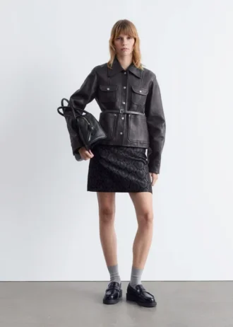Giacca in pelle con tasche applicate