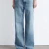 Jeans a gamba larga