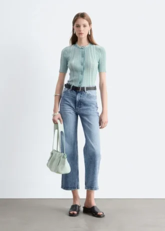 Jeans a gamba larga e vita alta