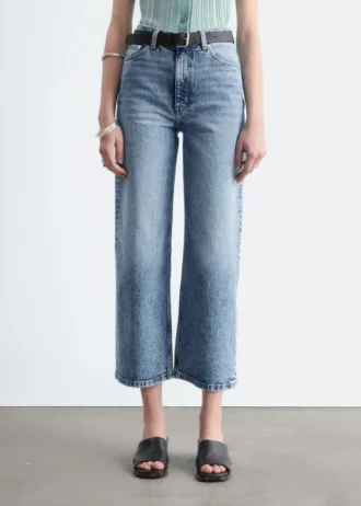 Jeans a gamba larga e vita alta