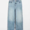Jeans a vita alta e gamba larga