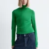 Maglia a collo alto in lana merino