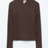 Maglia a maniche lunghe a costine