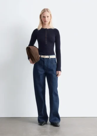 Maglia in lana merino con mezza abbottonatura