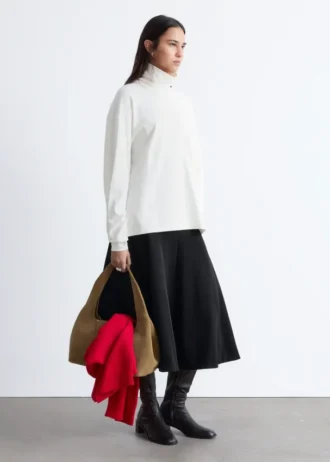 Maglione a collo alto con maniche a kimono