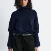 Maglione a collo alto dal taglio squadrato