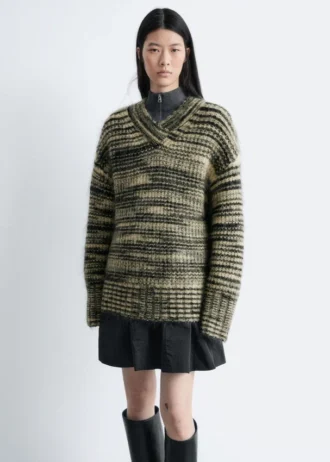 Maglione con scollo a V in misto mohair
