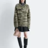 Maglione con scollo a V in misto mohair