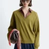 Maglione in lana merino con scollo a V