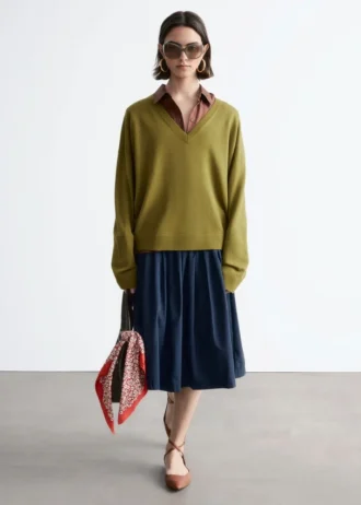 Maglione in lana merino con scollo a V