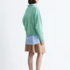 Maglione in lana merino con scollo a V