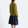 Maglione in lana merino con scollo a V