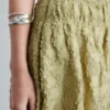 Bracciale a cuffia scultoreo