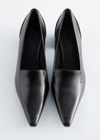 Mocassini con tacco in pelle