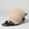 Mules in pelle impreziosite da perline