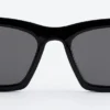 Occhiali da sole cat-eye angolari