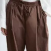 Pantaloni a zampa con coulisse