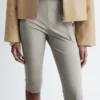 Pantaloni capri slim