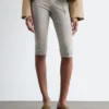 Pantaloni capri slim