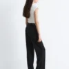 Pantaloni dritti con piega