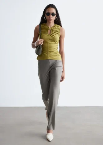Pantaloni in lana a gamba dritta