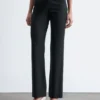 Pantaloni in lana a gamba dritta