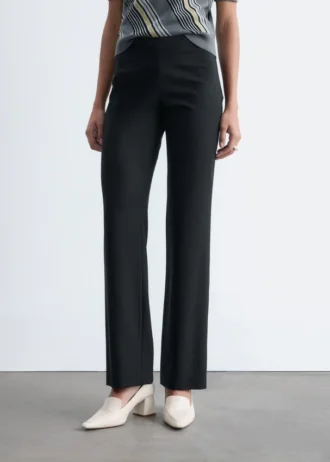 Pantaloni in lana a gamba dritta