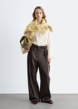 Pantaloni in lana con piega