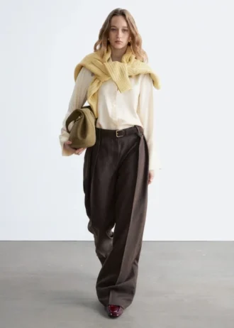 Pantaloni in lana con piega