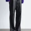 Pantaloni in pelle a zampa