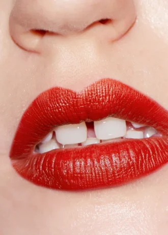Rossetto opaco Red Volume per le labbra
