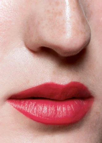 Rossetto opaco Strawberry Flame per le labbra