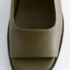 Sandali con cinturino posteriore in pelle nappa