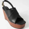 Sandali con zeppa in pelle