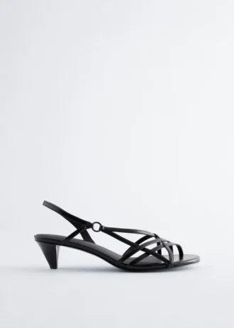 Sandali in pelle con cinturini