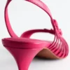 Sandali in pelle con cinturini