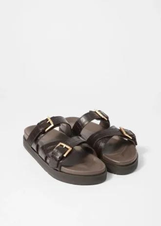 Sandali in pelle con cinturini incrociati