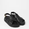 Sandali in pelle con cinturini incrociati
