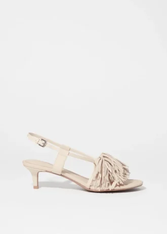 Sandali in pelle con frange