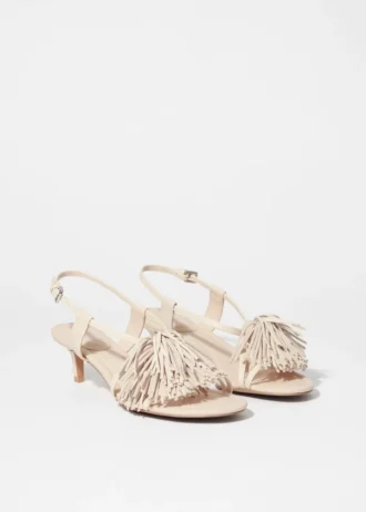 Sandali in pelle con frange