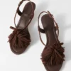Sandali in pelle con frange