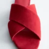 Sandali incrociati