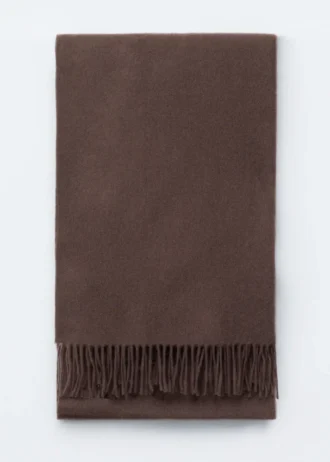 Sciarpa-coperta in lana con frange
