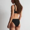 Slip bikini a vita alta testurizzato