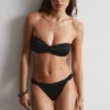 Slip bikini con arricciature