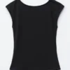 T-shirt aderente con schiena scoperta