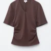 T-shirt con scollo a V arricciato