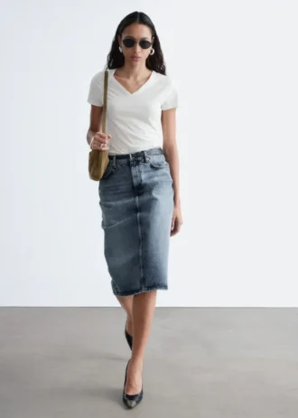 T-shirt in cotone con scollo a V