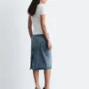T-shirt in cotone con scollo a V