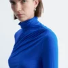 Top a collo alto drappeggiato